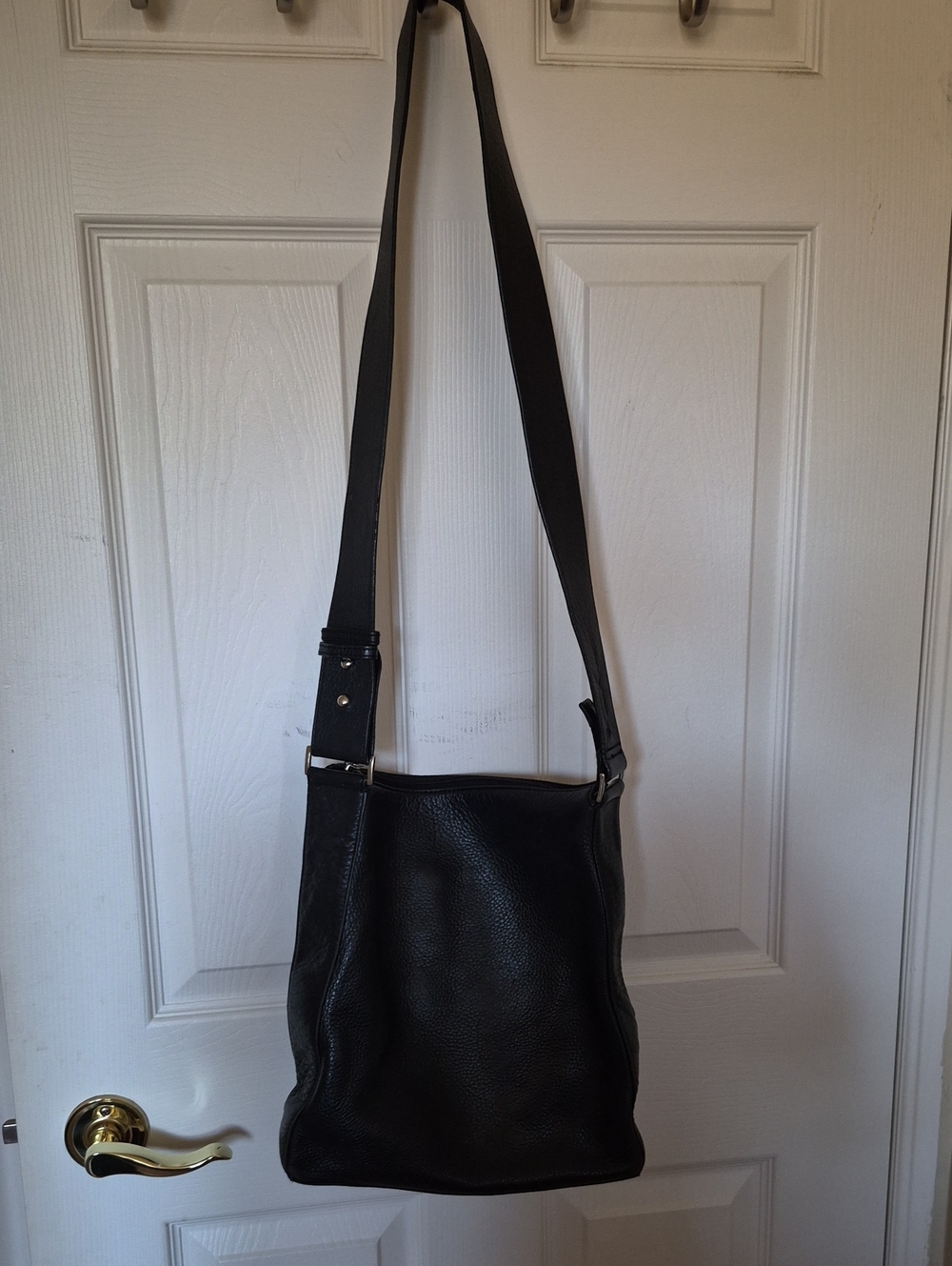 DANIER Black Genuine Leather Crossbody Hobo Bag Convertible Strap Large